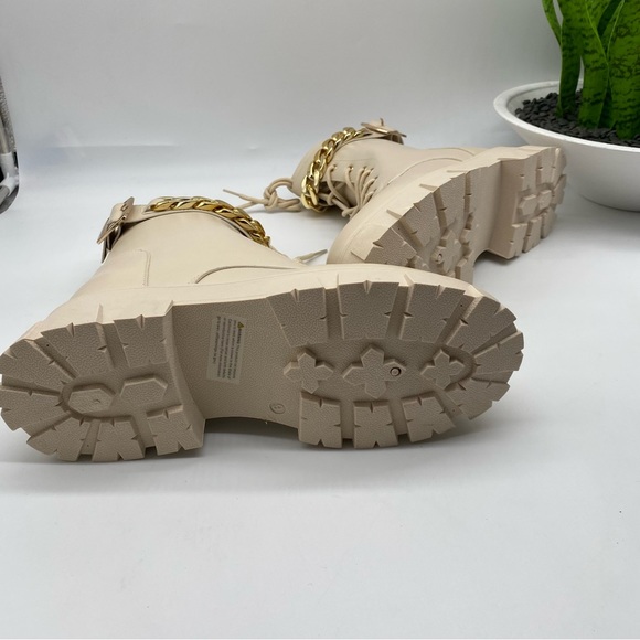 Olivia Miller Ava lug soles Combat Boots with gold chain in faux leather size 9 - Picture 2 of 8
